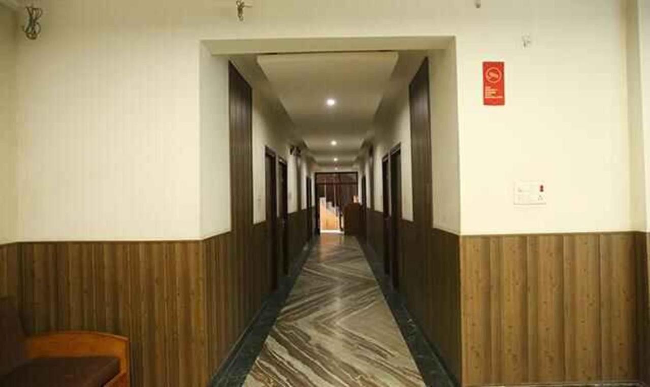 Fabhotel Corbett Inn Rudrapur Bagian luar foto