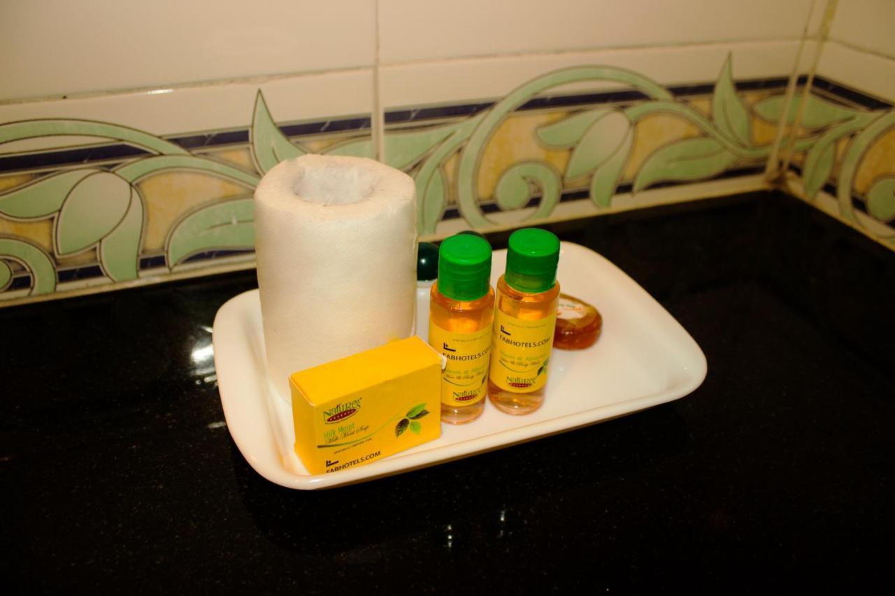 Fabhotel Corbett Inn Rudrapur Bagian luar foto